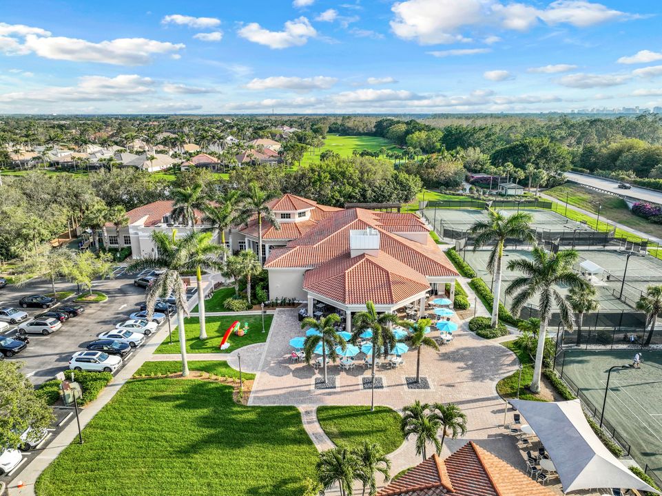 1855 Les Chateaux Blvd #201, Naples, FL 34109
