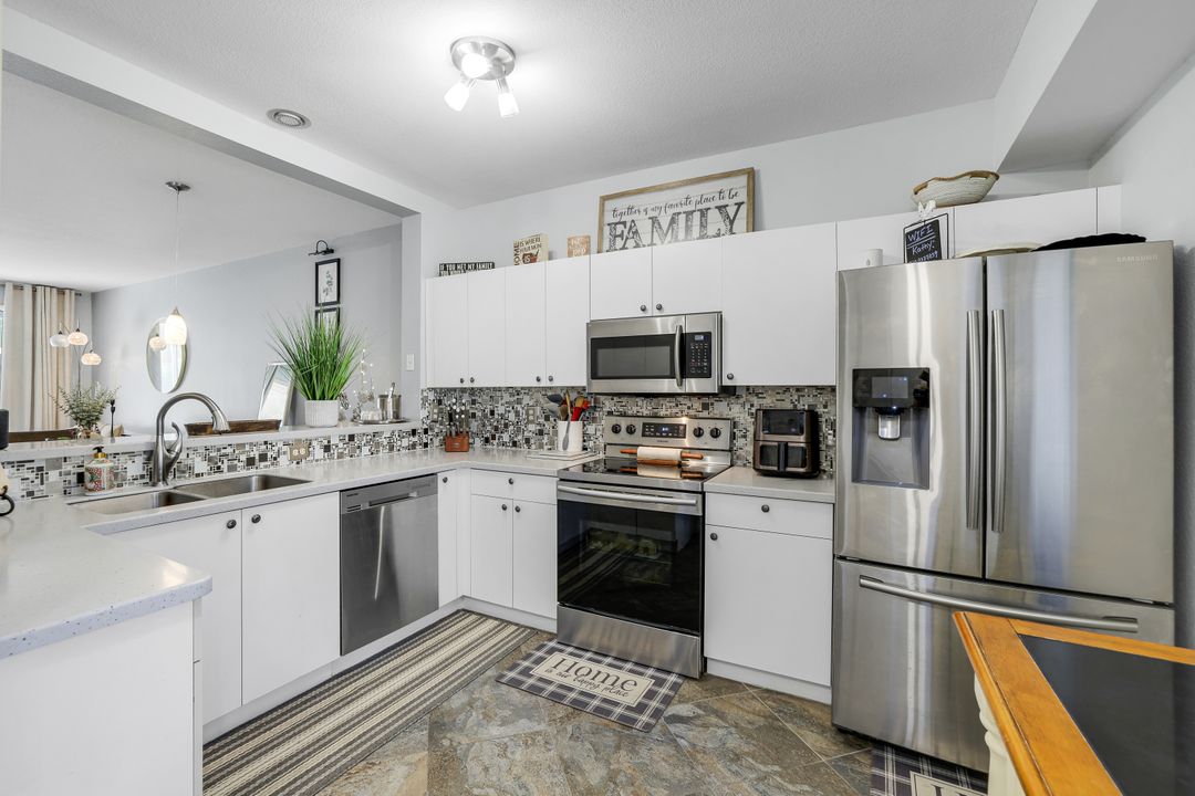 610 Luisa Ct #802-1, Naples, FL 34104