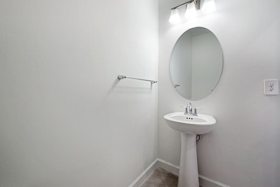 14207 Pine Lodge Ln, Fort Myers, FL 33913