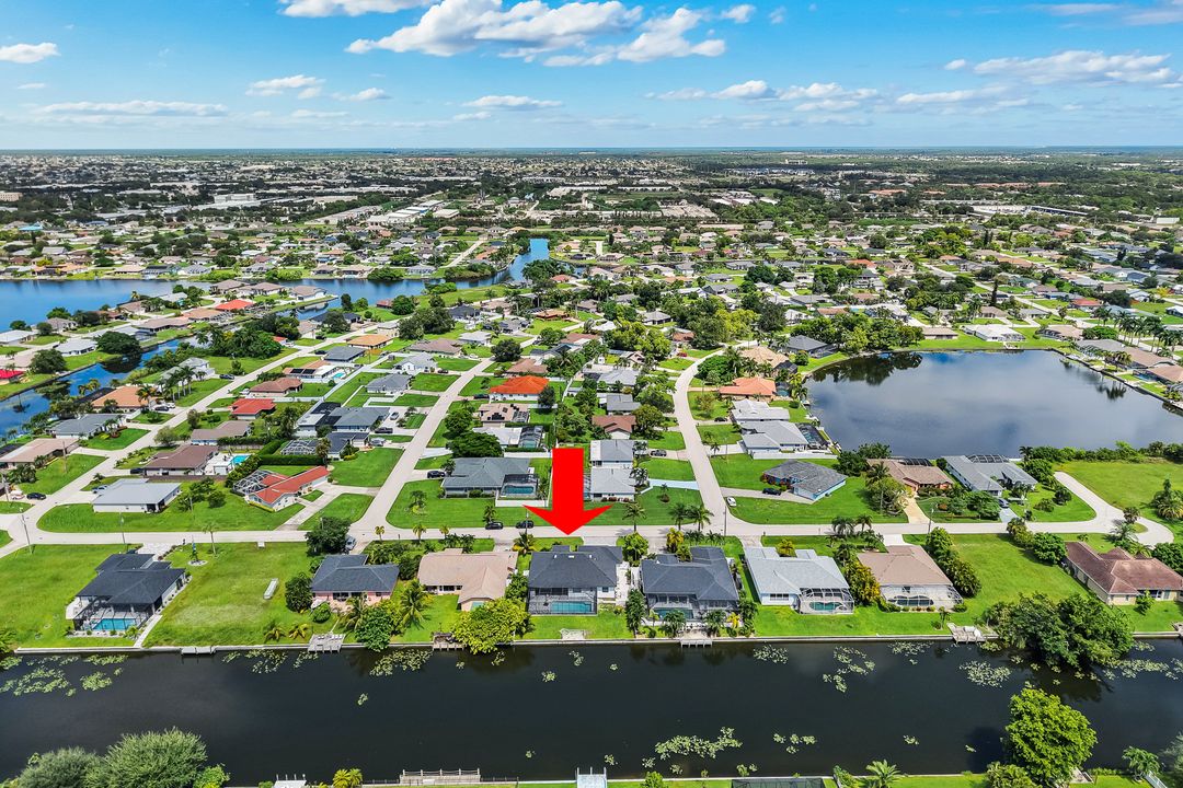 2126 NE 2nd St, Cape Coral, FL 33909