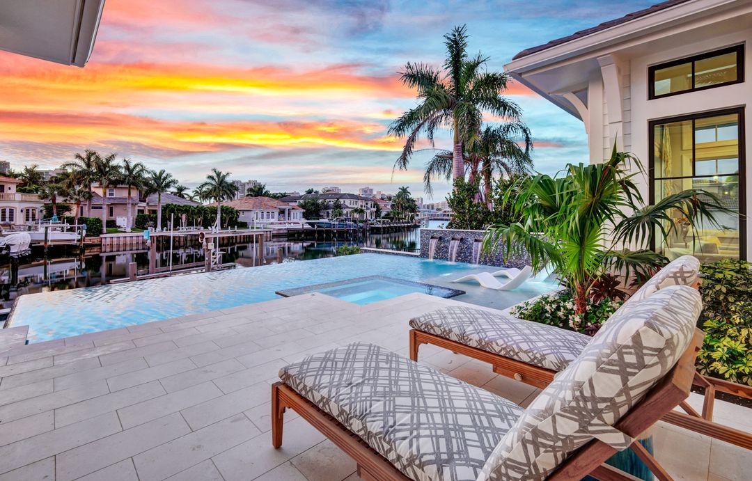 3637 Crayton Rd, Naples, FL 34103