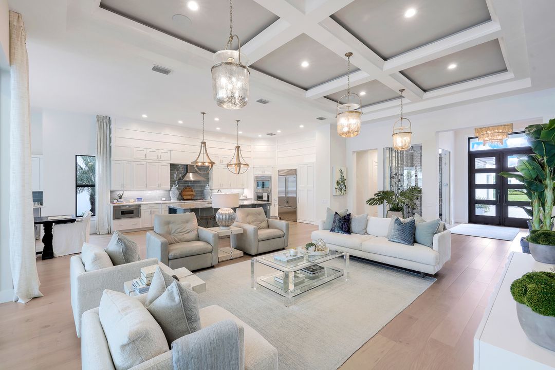 10461 Trevi Isle Wy, Miromar Lakes, FL 33913