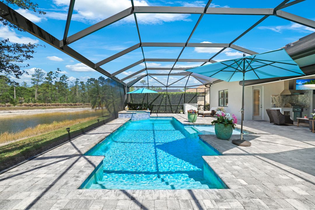 7597 Blackberry Dr, Naples, FL 34114
