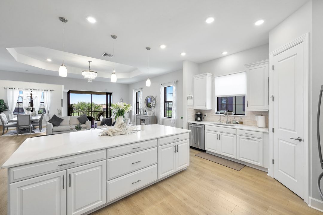 15248 Zeno Wy #204, Naples, FL 34114