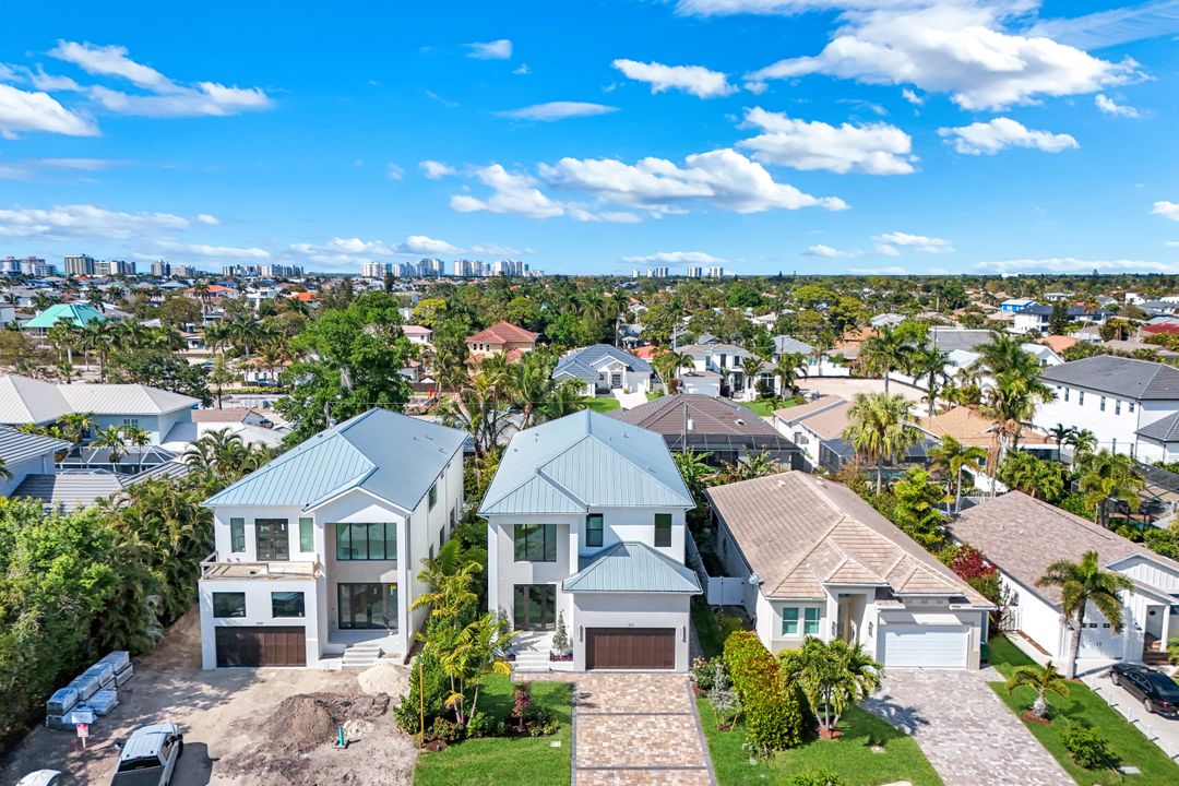 513 92nd Ave N, Naples, FL 34108