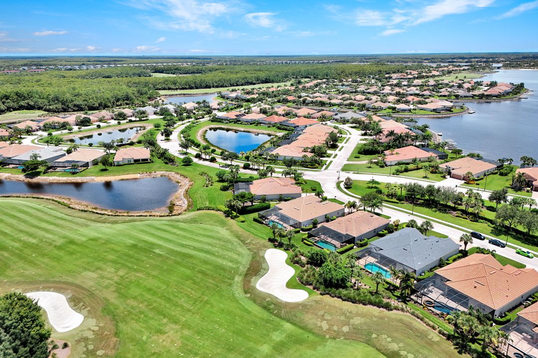 9263 Fieldstone Ln, Naples, FL 34120
