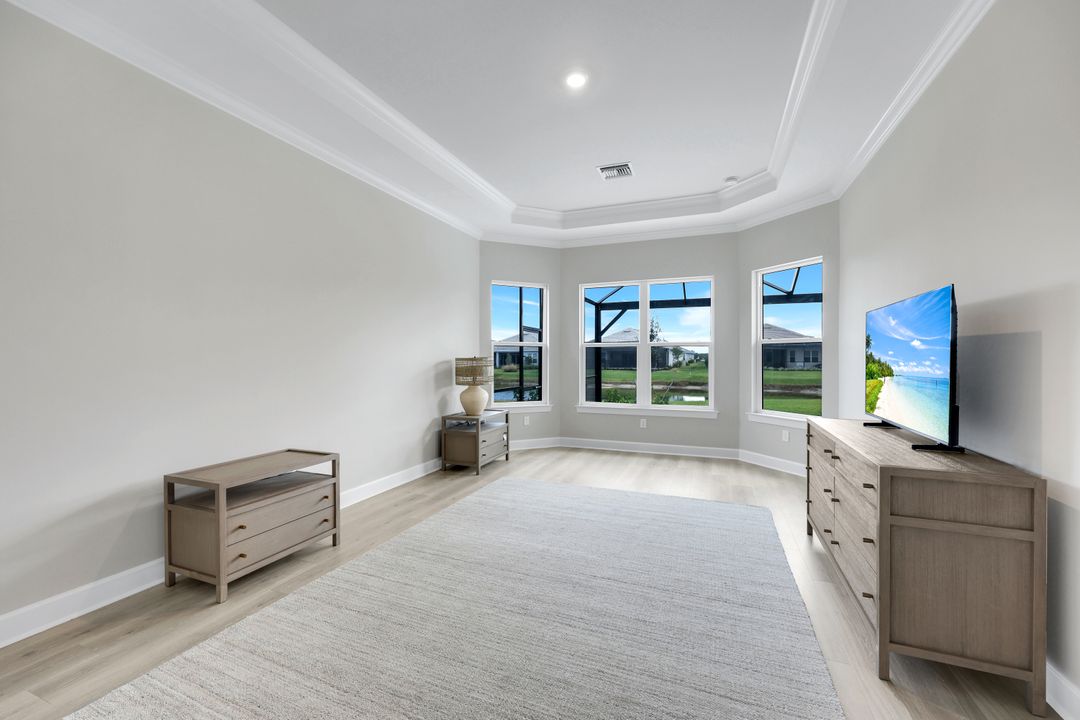 15804 Derna St, Naples, FL 34114