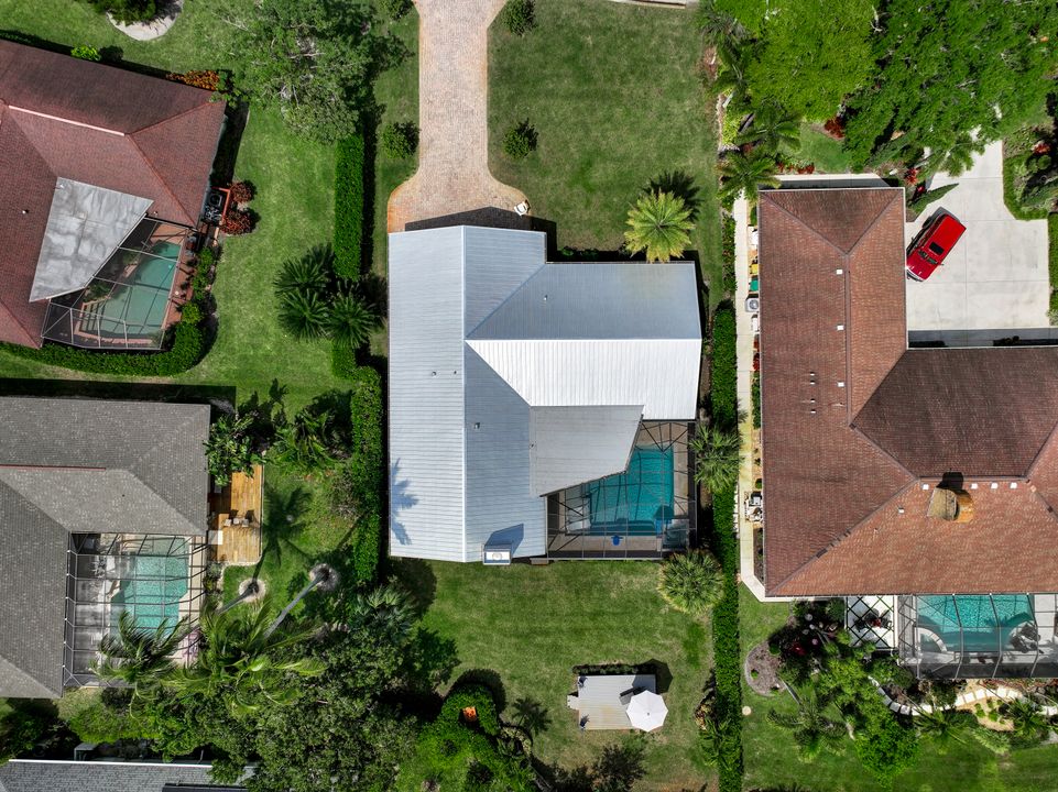 348 Country Club Ln, Naples, FL 34110
