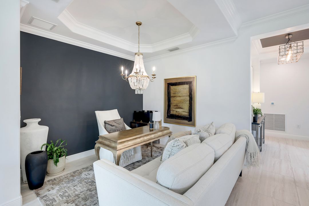 16348 Viansa Wy, Naples, FL 34110