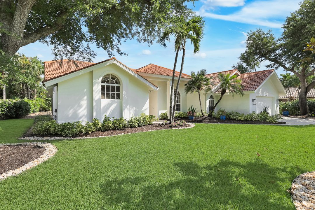 235 Silverado Dr, Naples, FL 34119