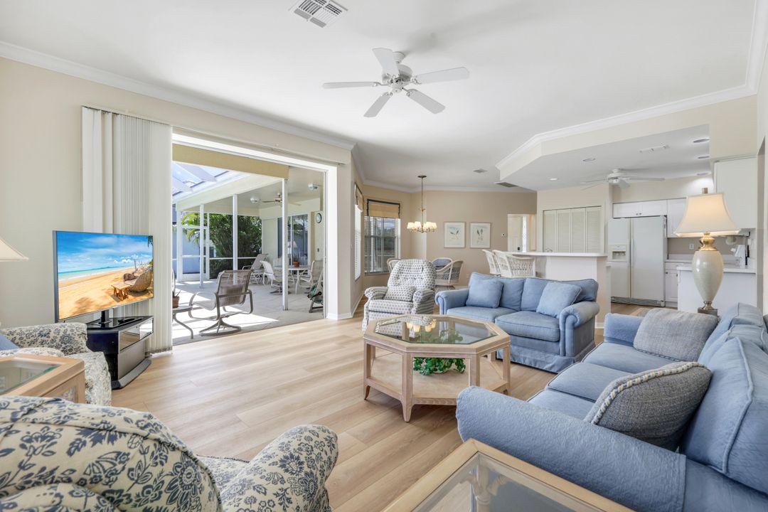 190 Palmetto Dunes Cir, Naples, FL 34113