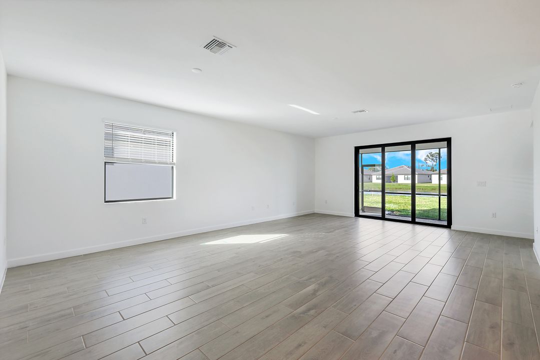 13838 Hunter Oak Dr, Fort Myers, FL 33913