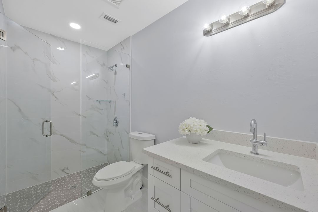 3870 White Blvd, Naples, FL 34117