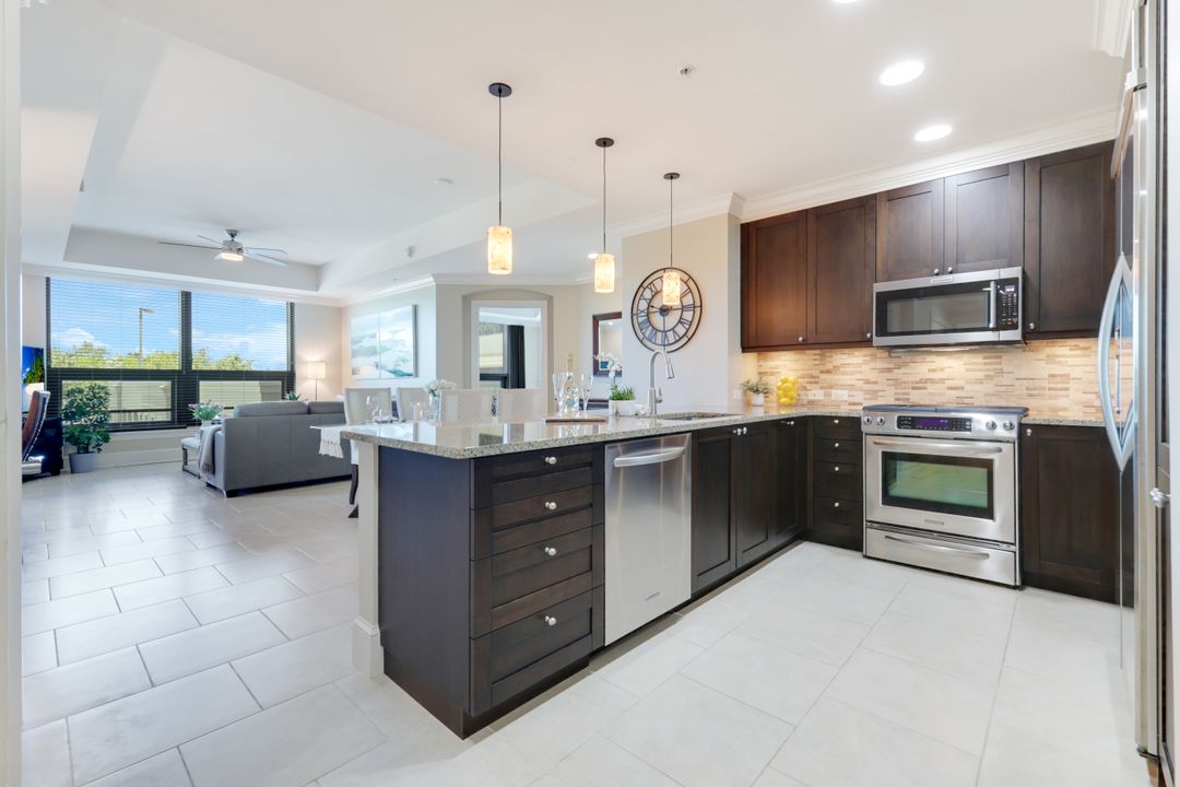 9115 Strada Pl #5205, Naples, FL 34108