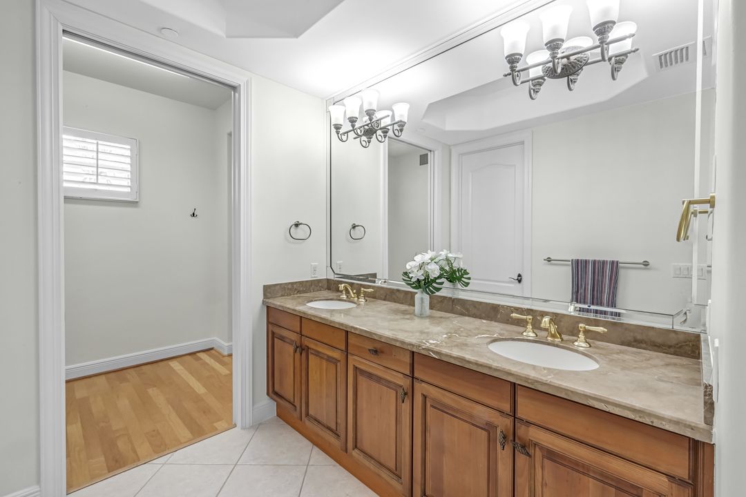 510 Avellino Isles Cir #2202, Naples, FL 34119