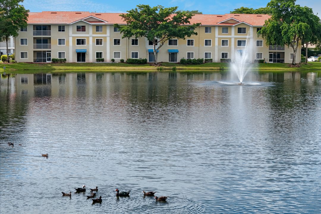 8298 Key Royal Ln #415, Naples, FL 34119