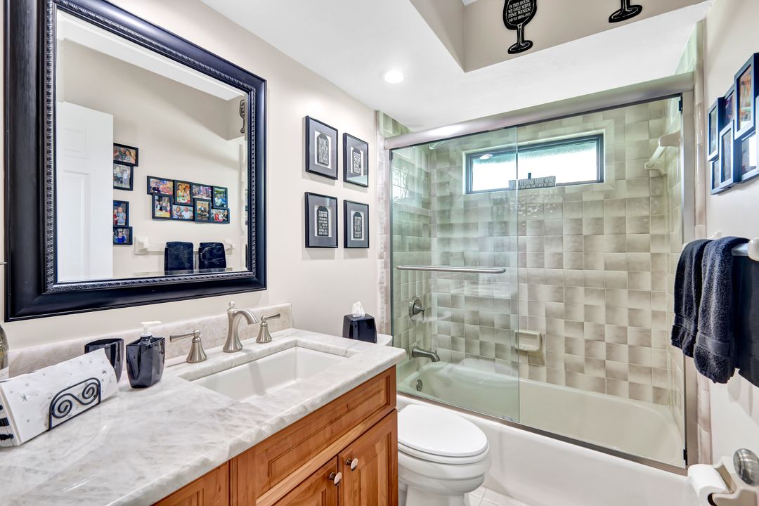 9534 Campbell Cir, Naples, FL 34109