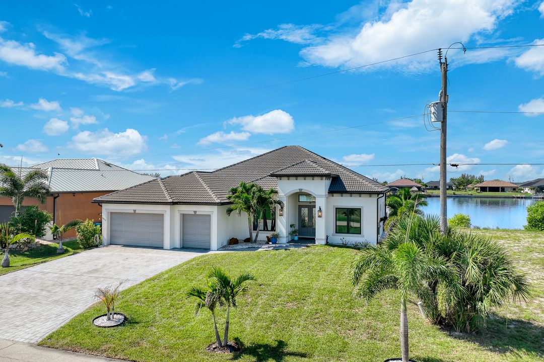 4612 NW 33rd Terrace, Cape Coral, FL 33993