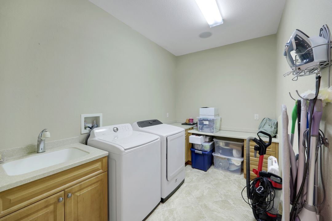 5332 SW 28th Pl, Cape Coral, FL 33914