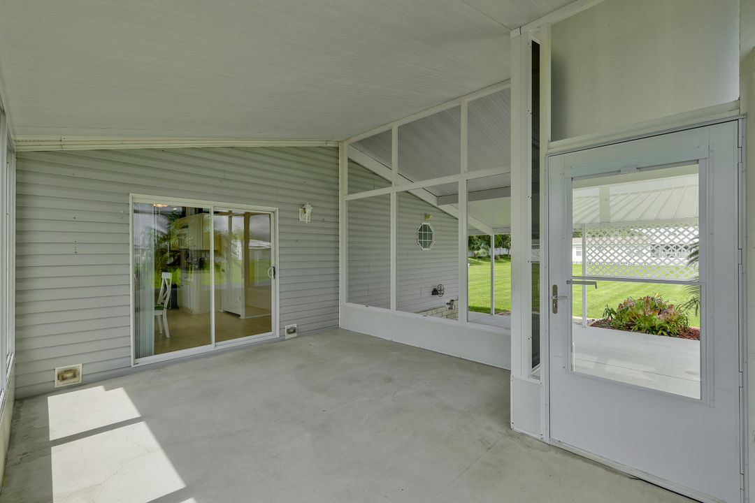 5318 Fiddleleaf Dr, Fort Myers, FL 33905
