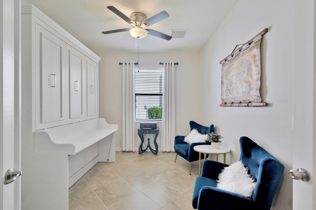 9207 Shadow Oak Ln, Naples, FL 34120