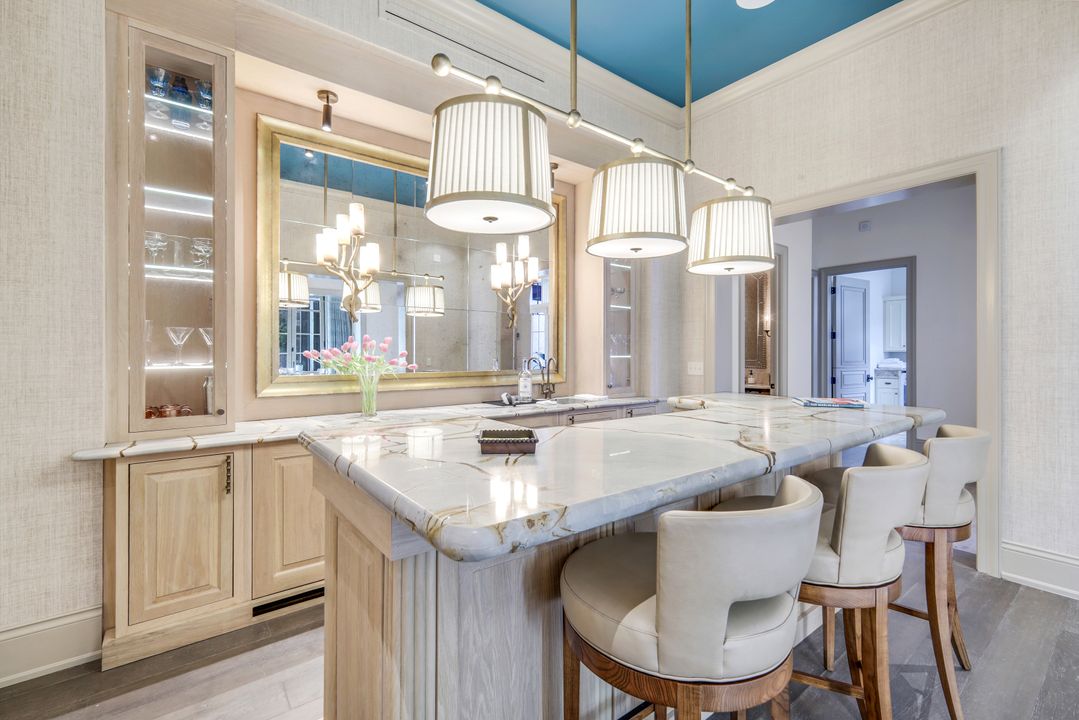 81 Gulf Shore Blvd S, Naples, FL 34102