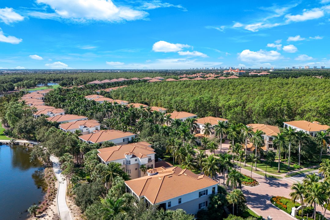 2868 Tiburon Blvd E #101, Naples, FL 34109