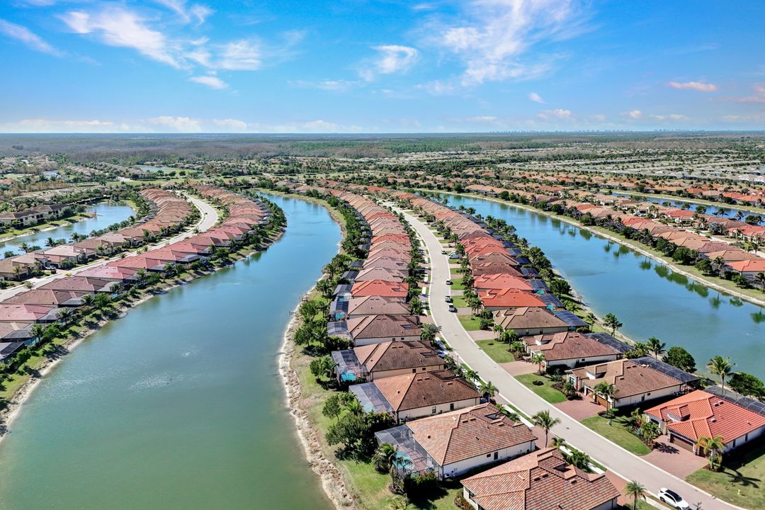 28007 Kerry Ct, Bonita Springs, FL 34135