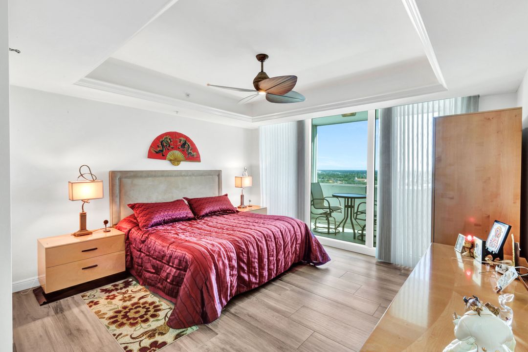 285 Grande Way #1601, Naples, FL 34110