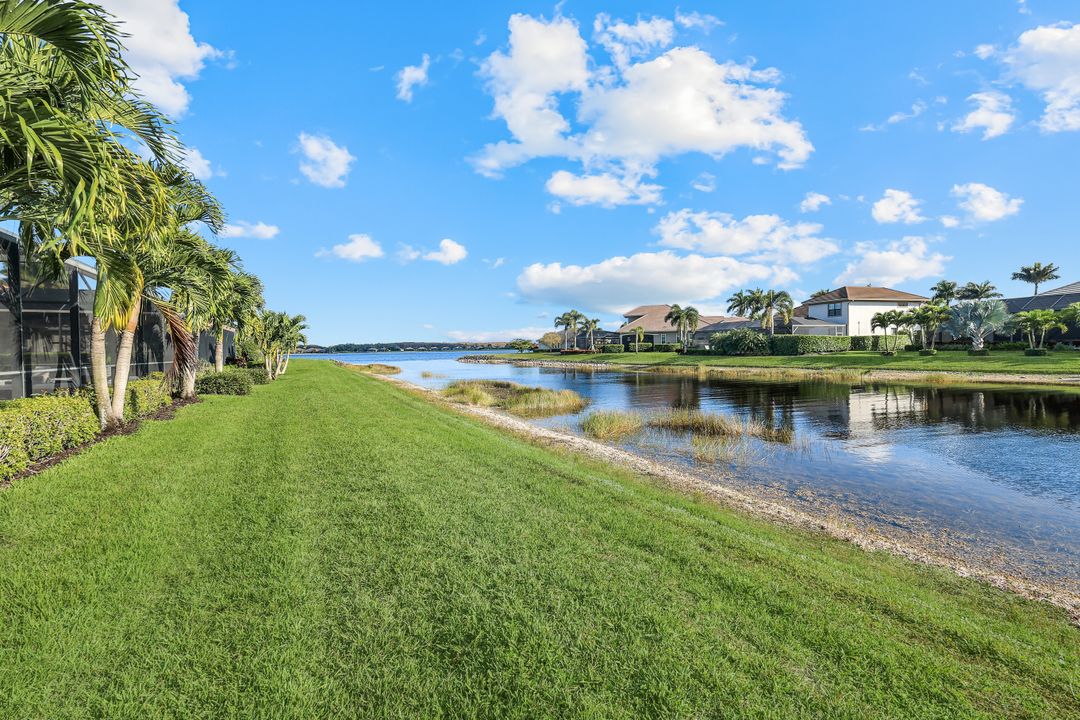 9356 Slate Ct, Naples, FL 34120