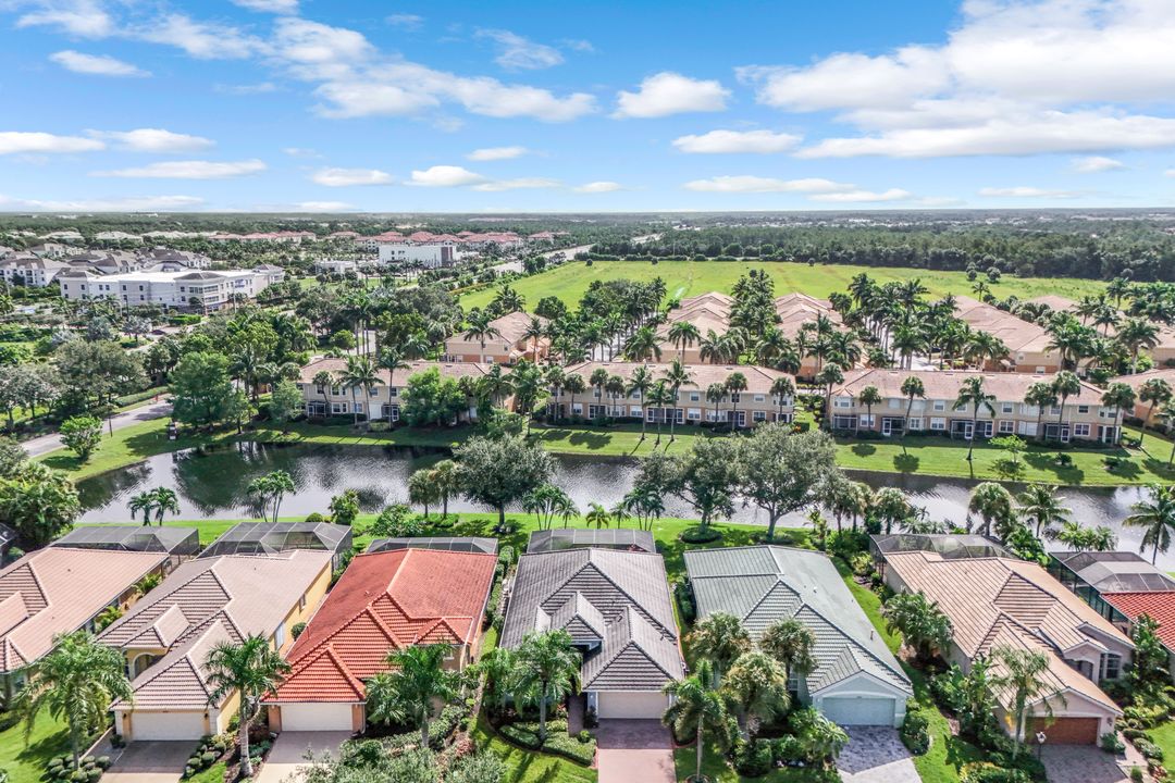 20050 Rookery Dr, Estero, FL 33928