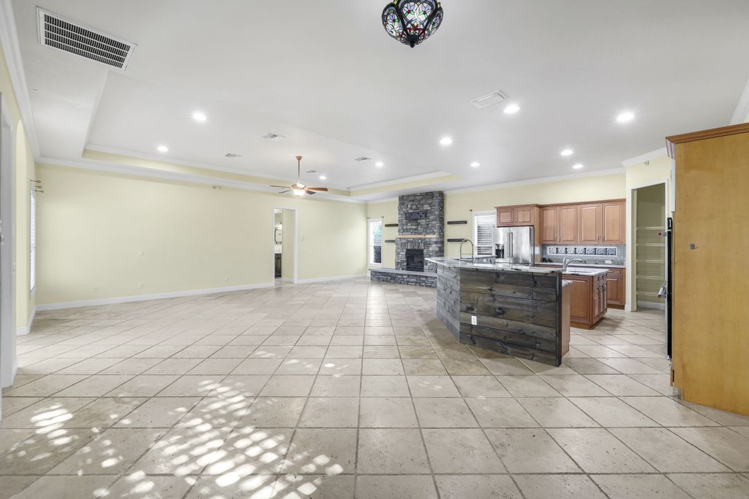 13760 Willow Bridge Dr, North Fort Myers, FL 33903