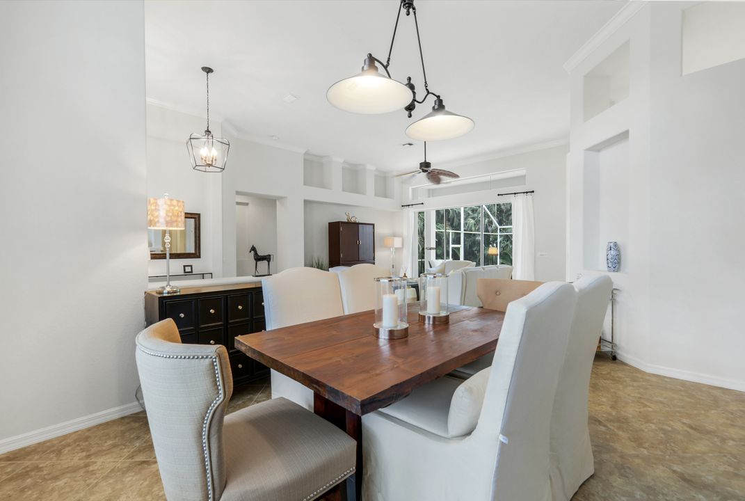 1932 Springberry Cir, Naples, FL 34109