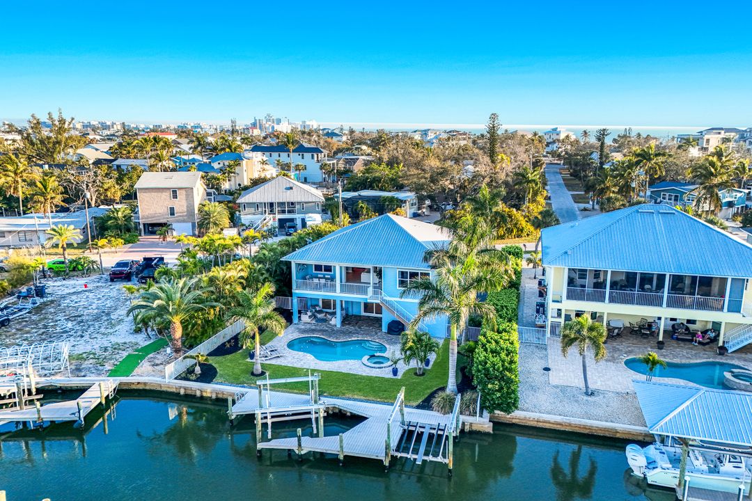 231 Sterling Ave, Fort Myers Beach, FL 33931