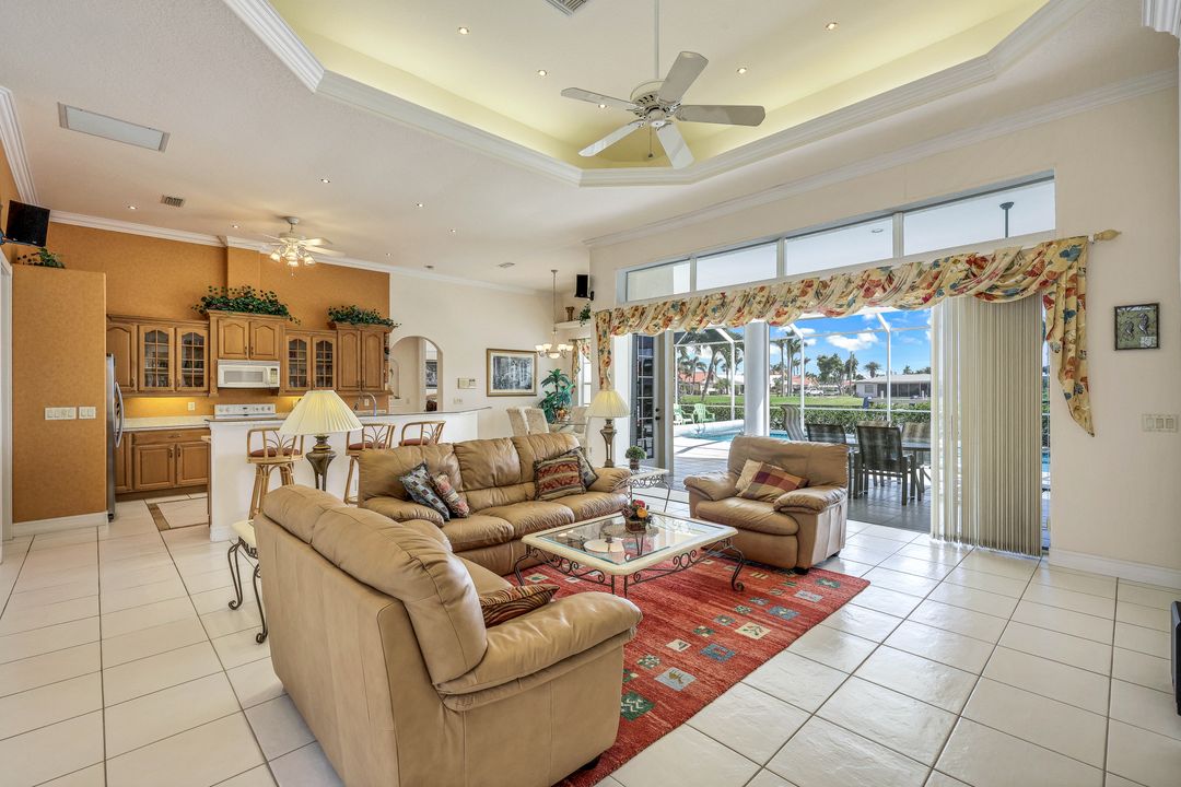 2008 Palaco Grande Pkwy, Cape Coral, FL 33904