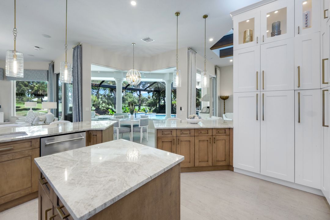 260 Cheshire Way, Naples, FL 34110