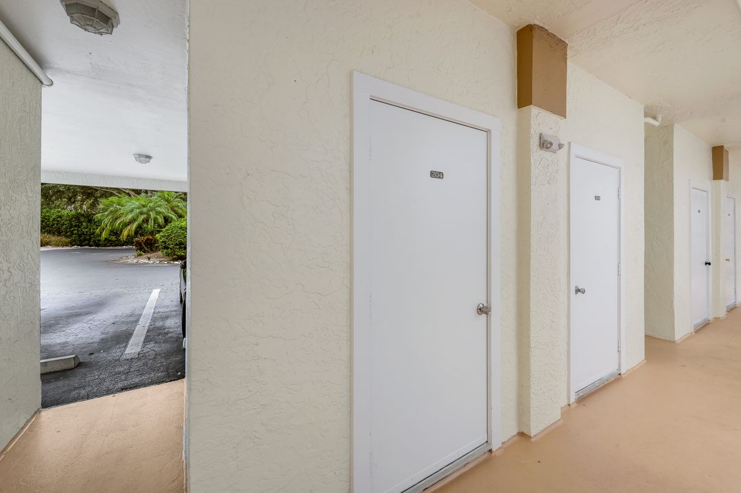 6030 Chardonnay Ln #204, Naples, FL 34119