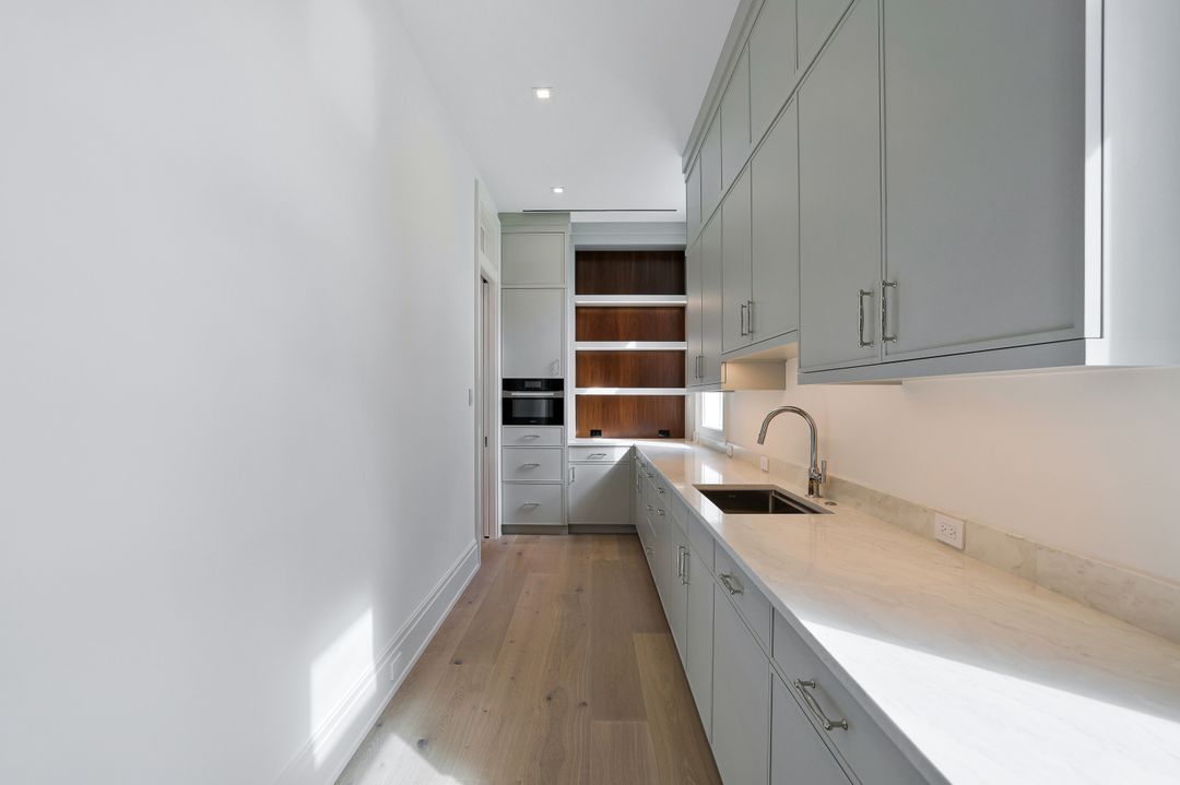 408 16th Ave S, Naples, FL 34102