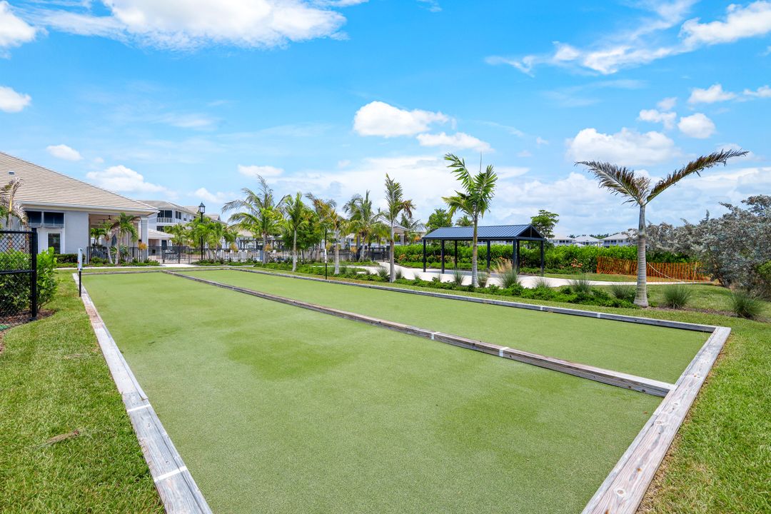 164 Indies Drive E #104, Naples, FL