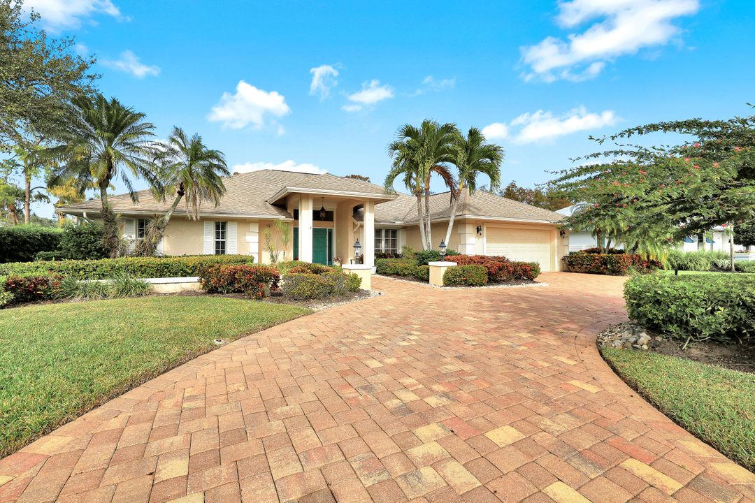 2007 Duke Dr, Naples, FL 34110