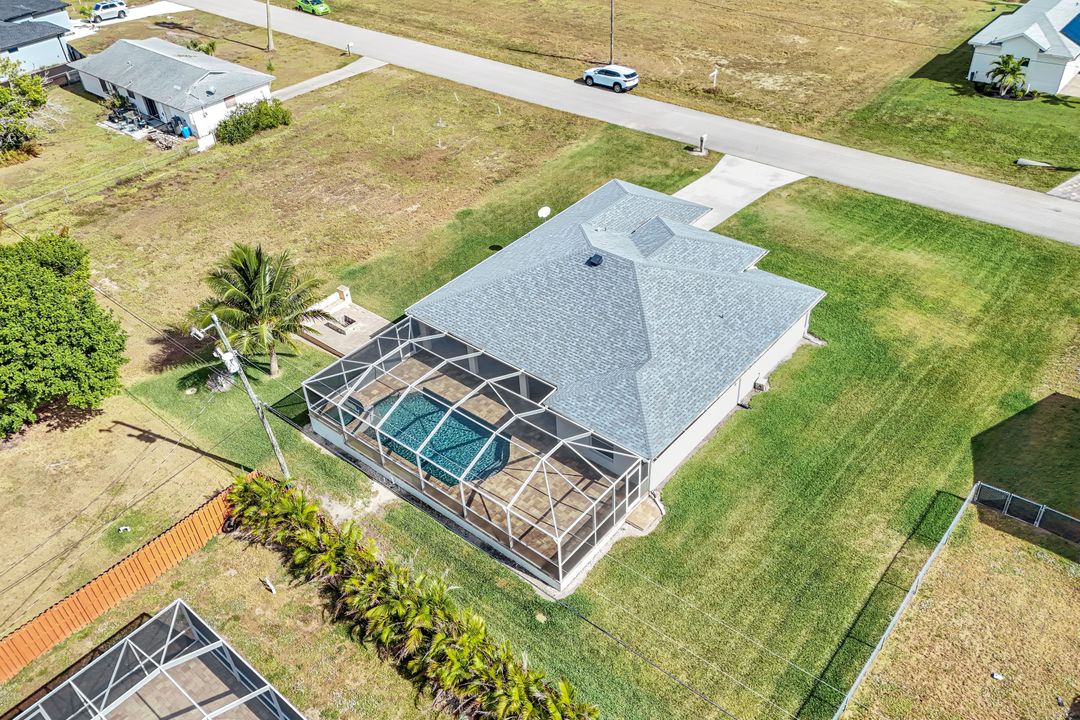 1904 NE 18th Pl, Cape Coral, FL 33909