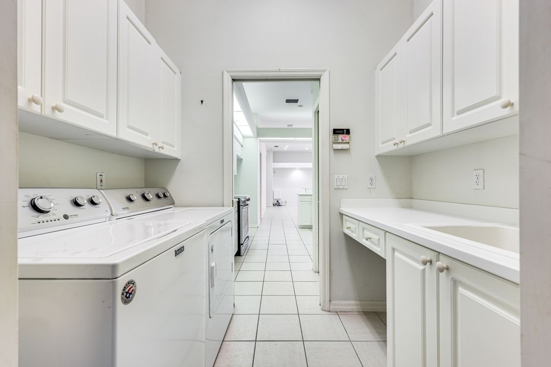 11726 Night Heron Dr, Naples, FL 34119