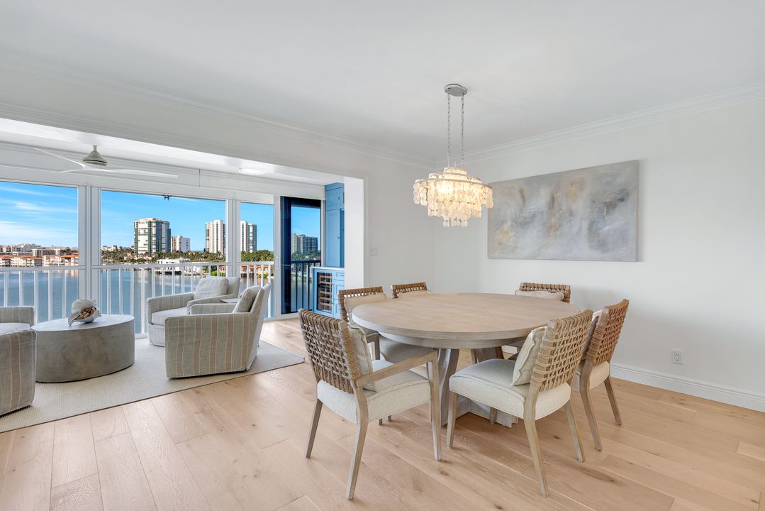 250 Park Shore Dr #601, Naples, FL 34103