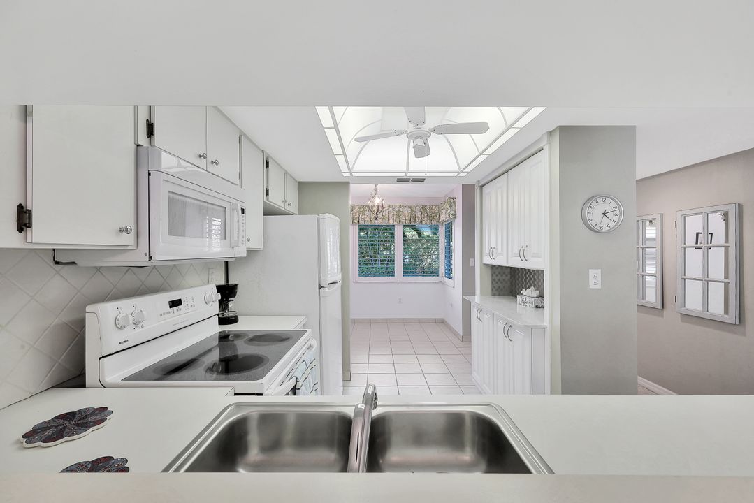 15191 Cedarwood Ln #102, Naples, FL 34110