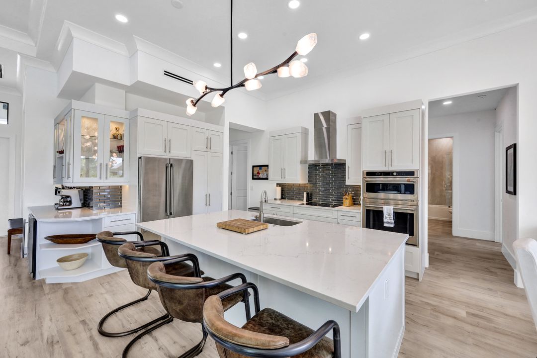 1200 Redwood Ct, Marco Island, FL 34145