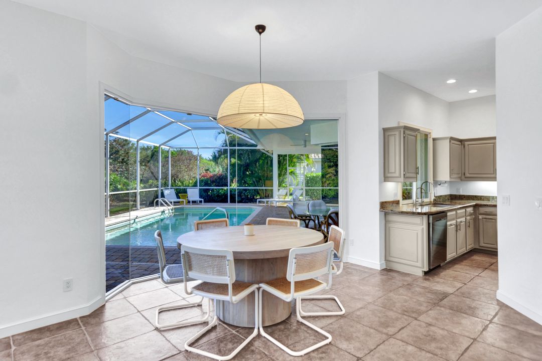 874 Wyndemere Way, Naples, FL 34105