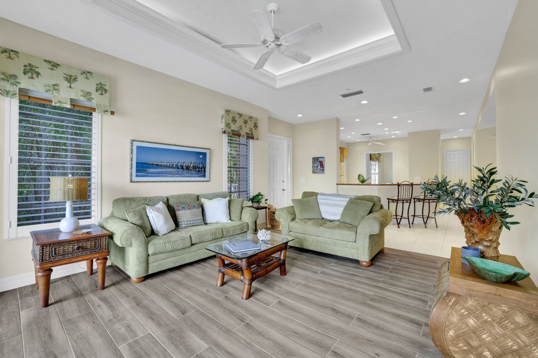 1485 Chesapeake Ave, Naples, FL 34102