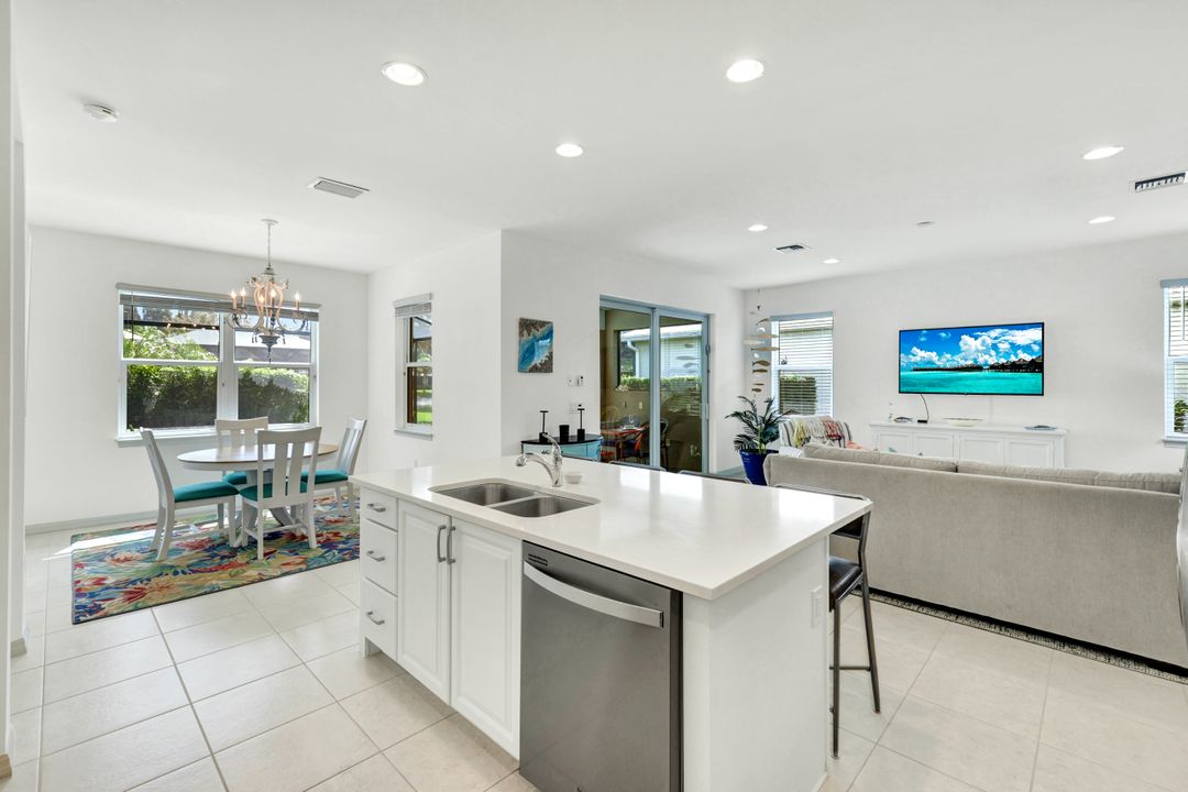 14604 Catamaran Pl, Naples, FL 34114