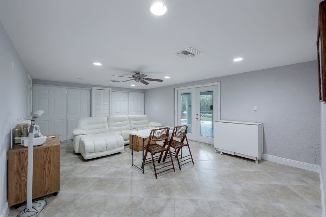 201 San Mateo Dr, Bonita Springs, FL 34134