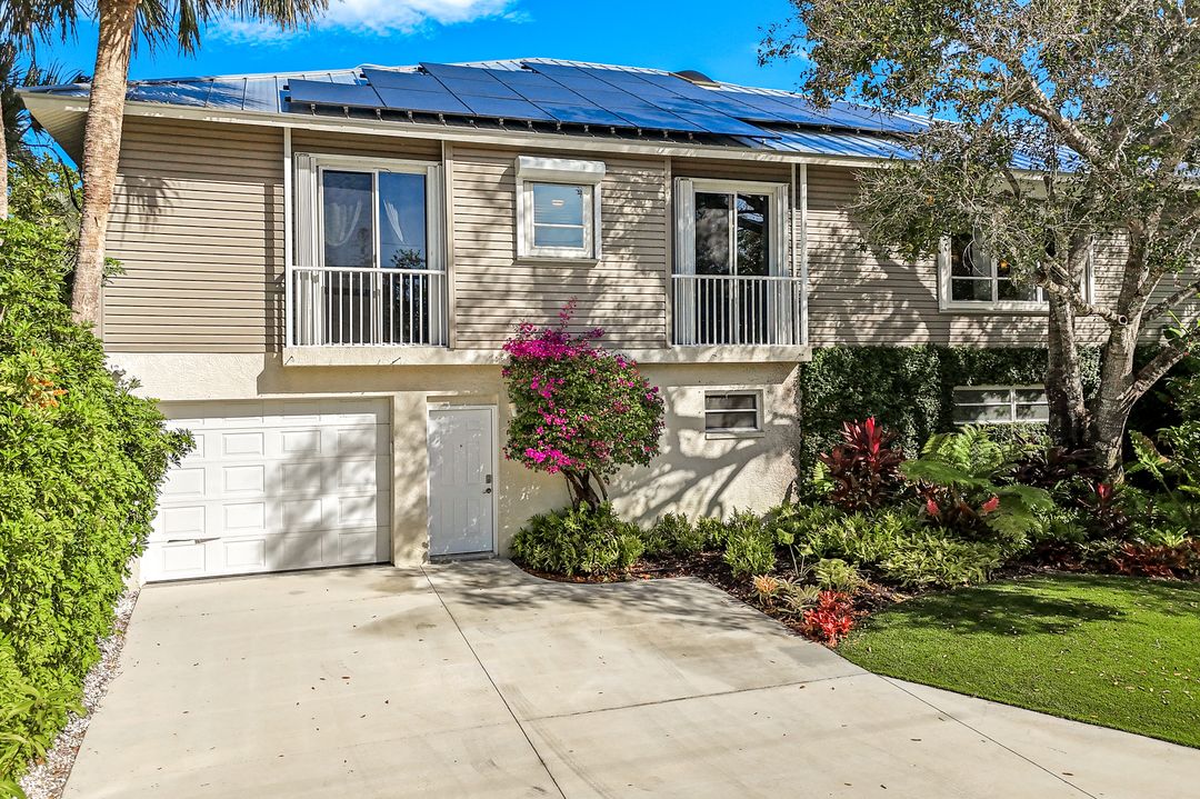 9976 Puopolo Ln, Bonita Springs, FL 34135